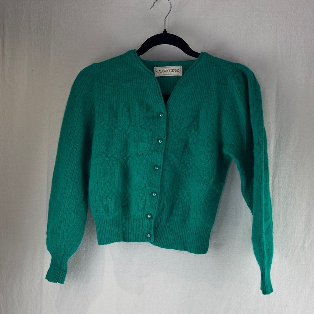 Vintage CASUAL CORNER  Cropped Green Cardigan with